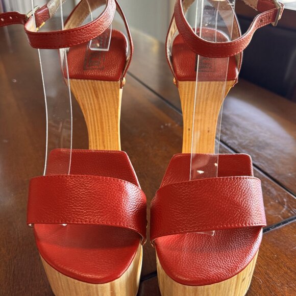 Awesome Red Leather Kwui Calcados Cutout Wood Platform Wedges. NWOB US 8.5 - Picture 2 of 8